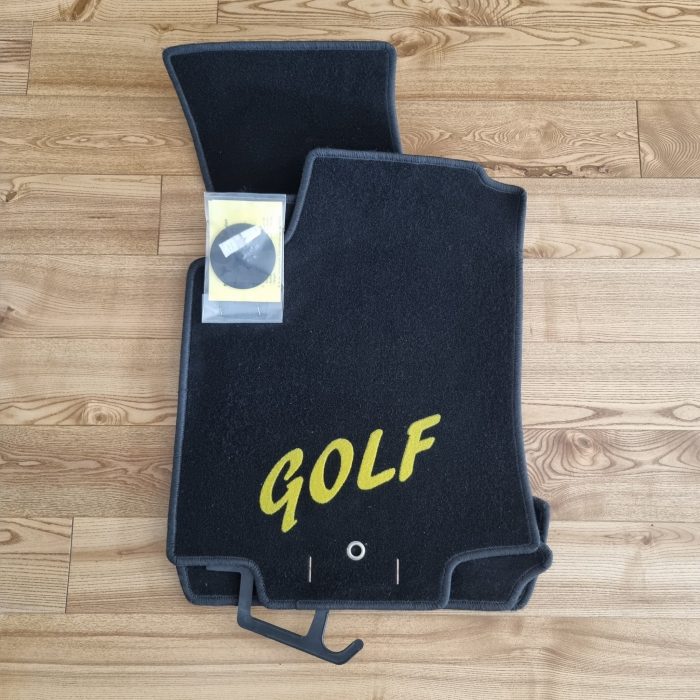20220829_130141_1024x1024@2x-700x700 Golf Mk3 Floor Mats - Image 1